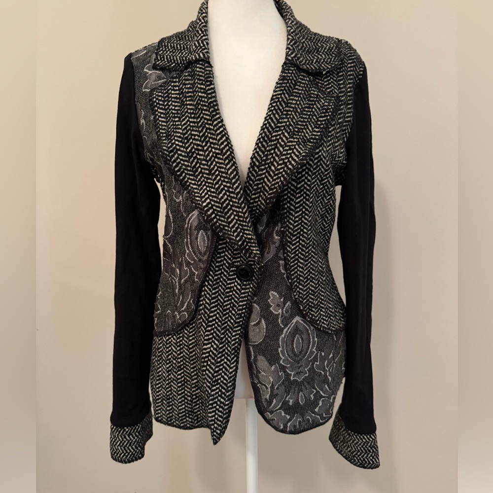 Black and Gray Blazer